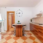 Apartament Spacious In With Swimming Pool Dramalj