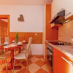 Apartament Spacious In With Swimming Pool