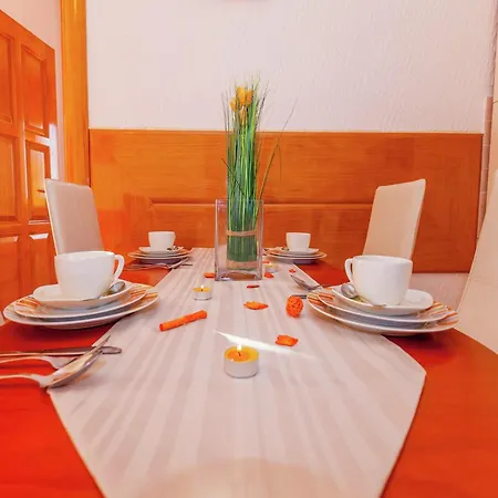 Appartement Spacious In With Swimming Pool