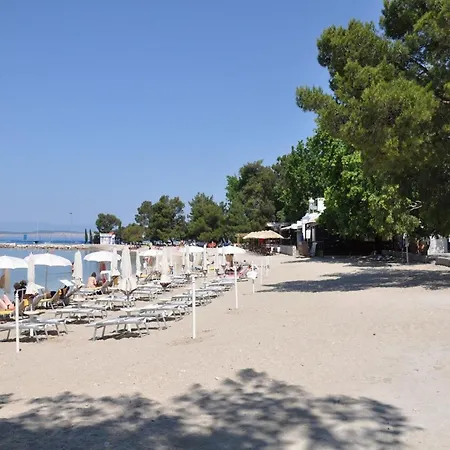 Spacious Apartment In Dramalj With Swimming Pool *