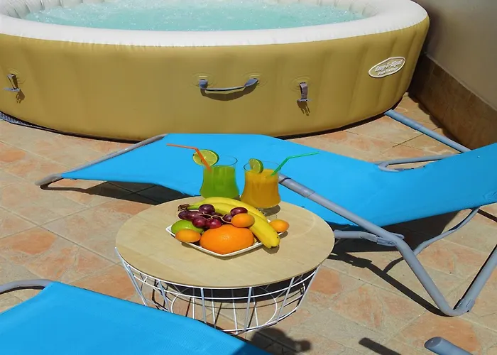 Spacious In With Swimming Pool * Dramalj