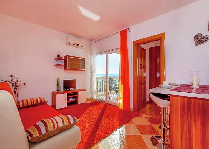 Spacious Apartment In Dramalj With Swimming Pool * Dramalj