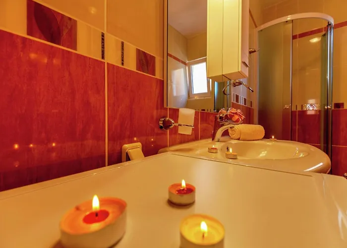 Daire Spacious In With Swimming Pool *