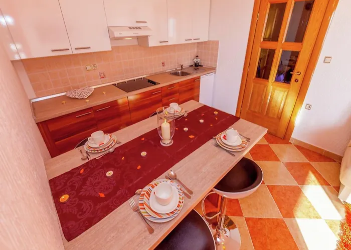 Apartment Spacious Apartment In Dramalj With Swimming Pool