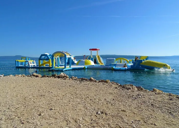 Daire Spacious In With Swimming Pool Dramalj