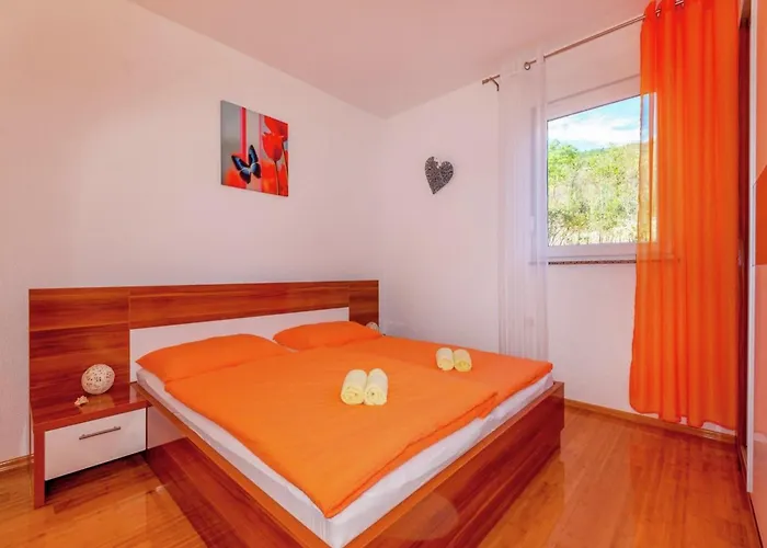 Daire Spacious In With Swimming Pool