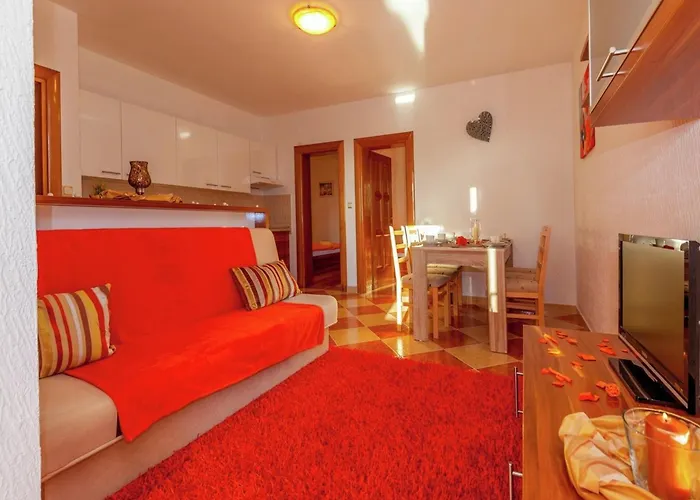 Apartment Spacious Apartment In Dramalj With Swimming Pool