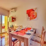 Spacious In With Swimming Pool *