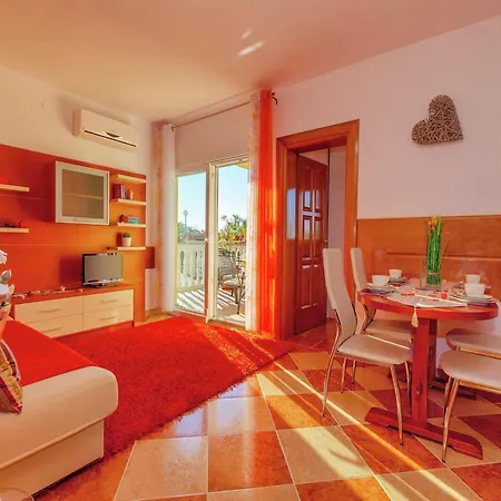 Spacious Apartment In Dramalj With Swimming Pool Dramalj