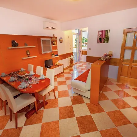Spacious Apartment In Dramalj With Swimming Pool Dramalj