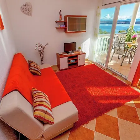 Apartment Spacious Apartment In Dramalj With Swimming Pool *