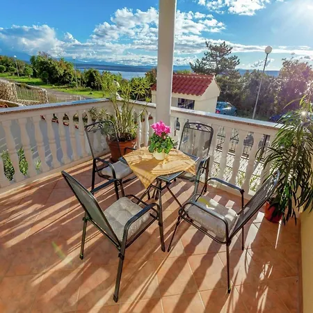 Spacious Apartment In Dramalj With Swimming Pool * Dramalj