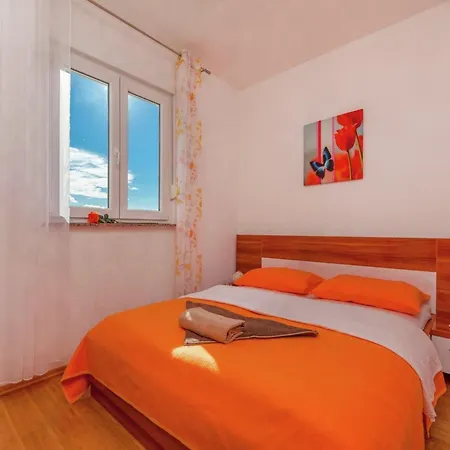 公寓 Spacious In With Swimming Pool 德拉马利