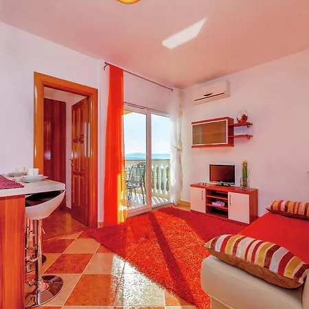 Spacious In With Swimming Pool * 德拉马利