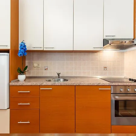דירה Spacious In With Swimming Pool
