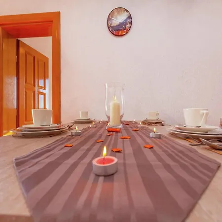 Apartmán Spacious In With Swimming Pool *