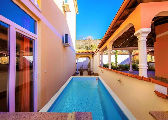 Apartament Spacious In With Swimming Pool *