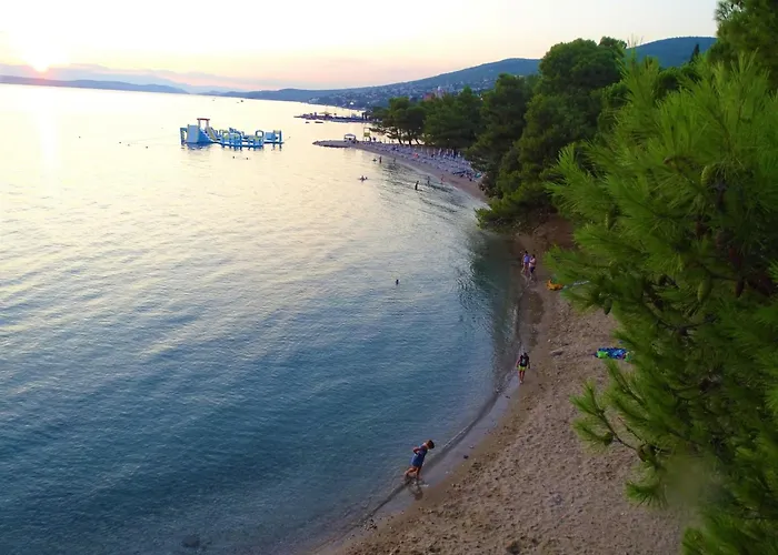 Spacious In With Swimming Pool Dramalj